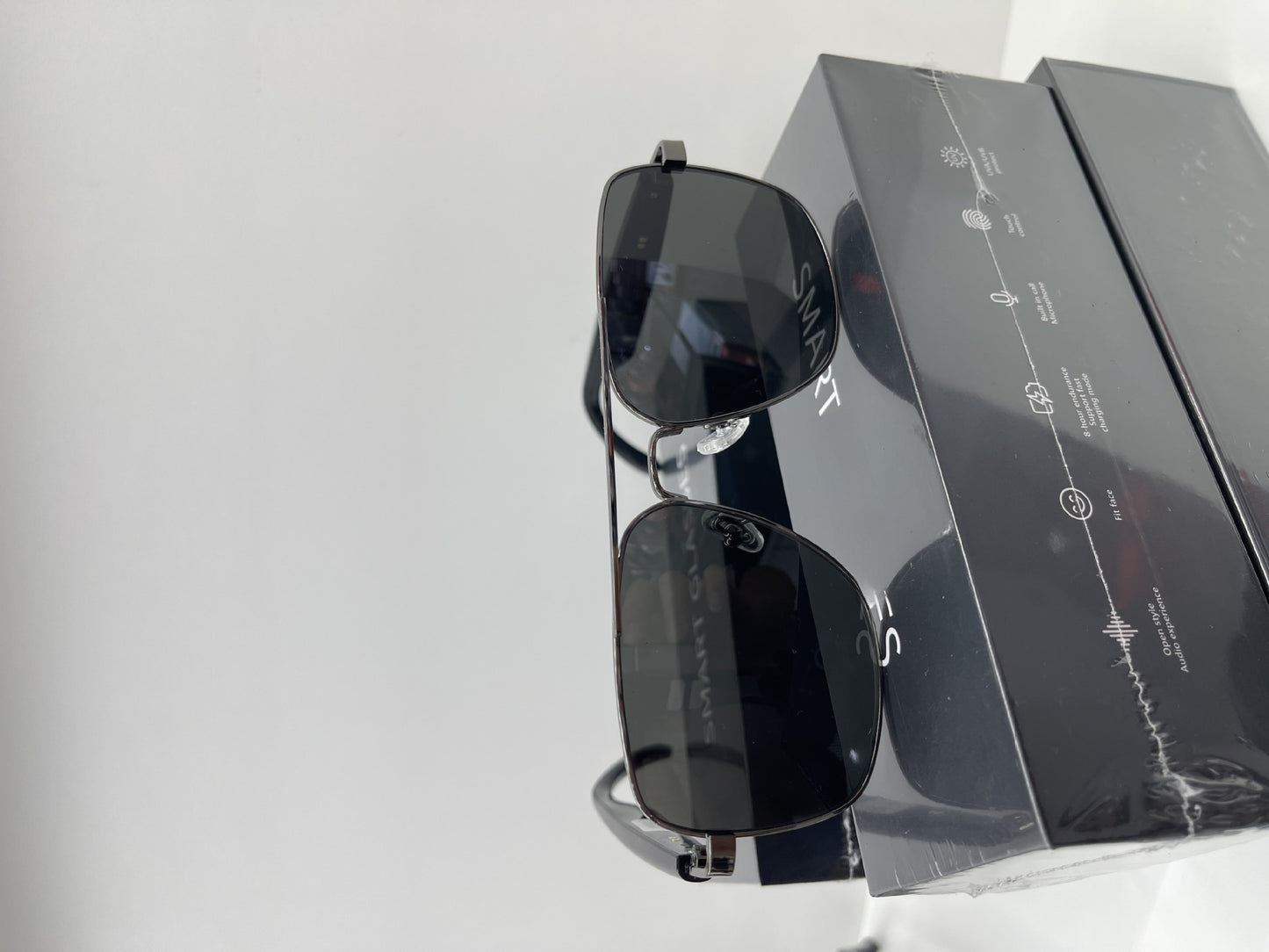 Smart glasses - suitable for both men and women